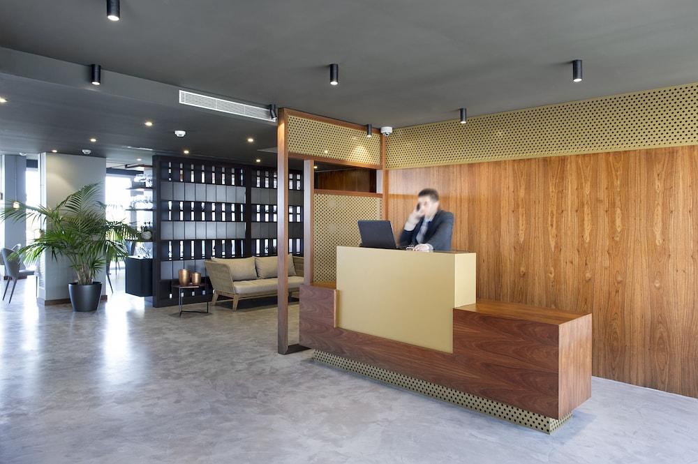 Boutique Donna 4* Superior 4* Castelldefels